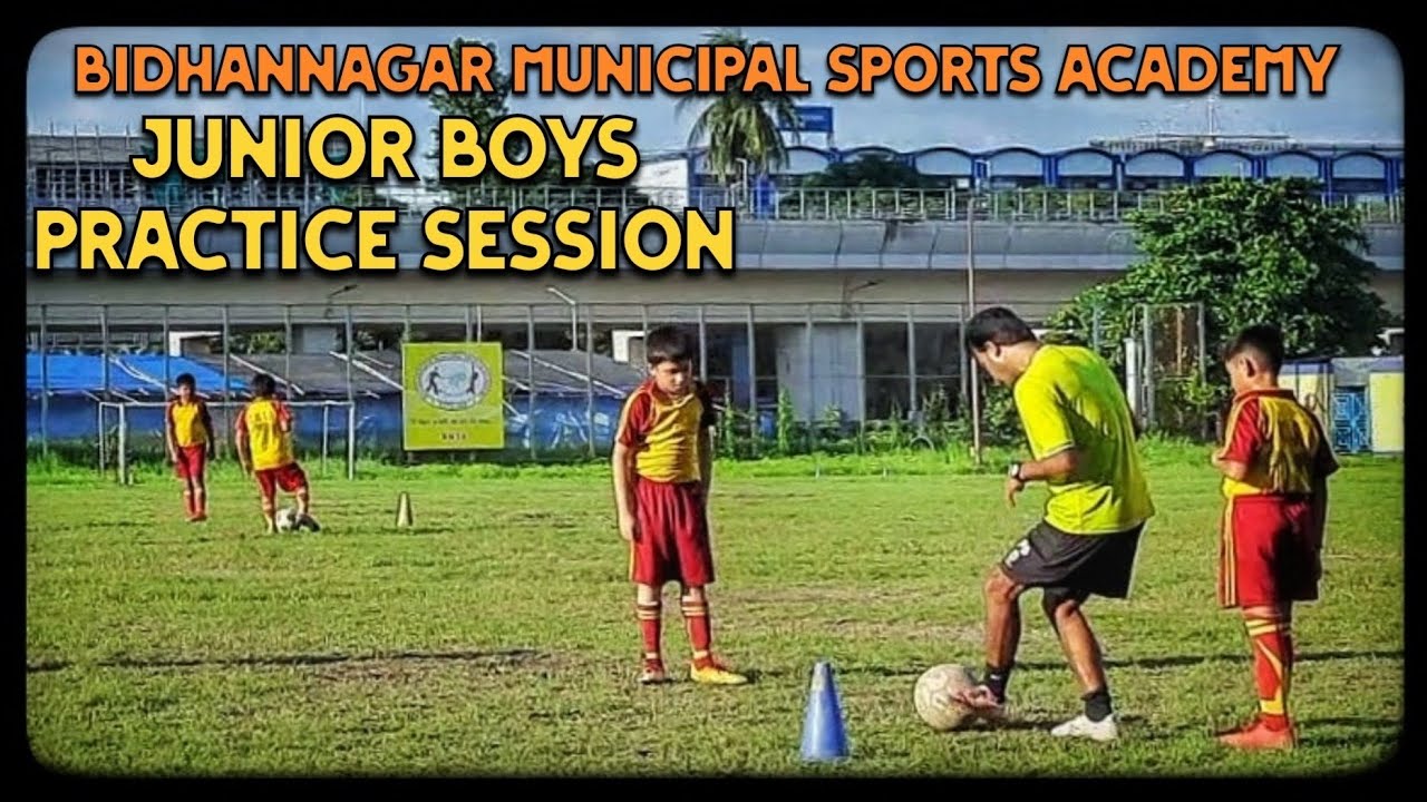 (Indian sports).Junior Boys Practice Session. Bidhannagar Municipal Sports Academy. 