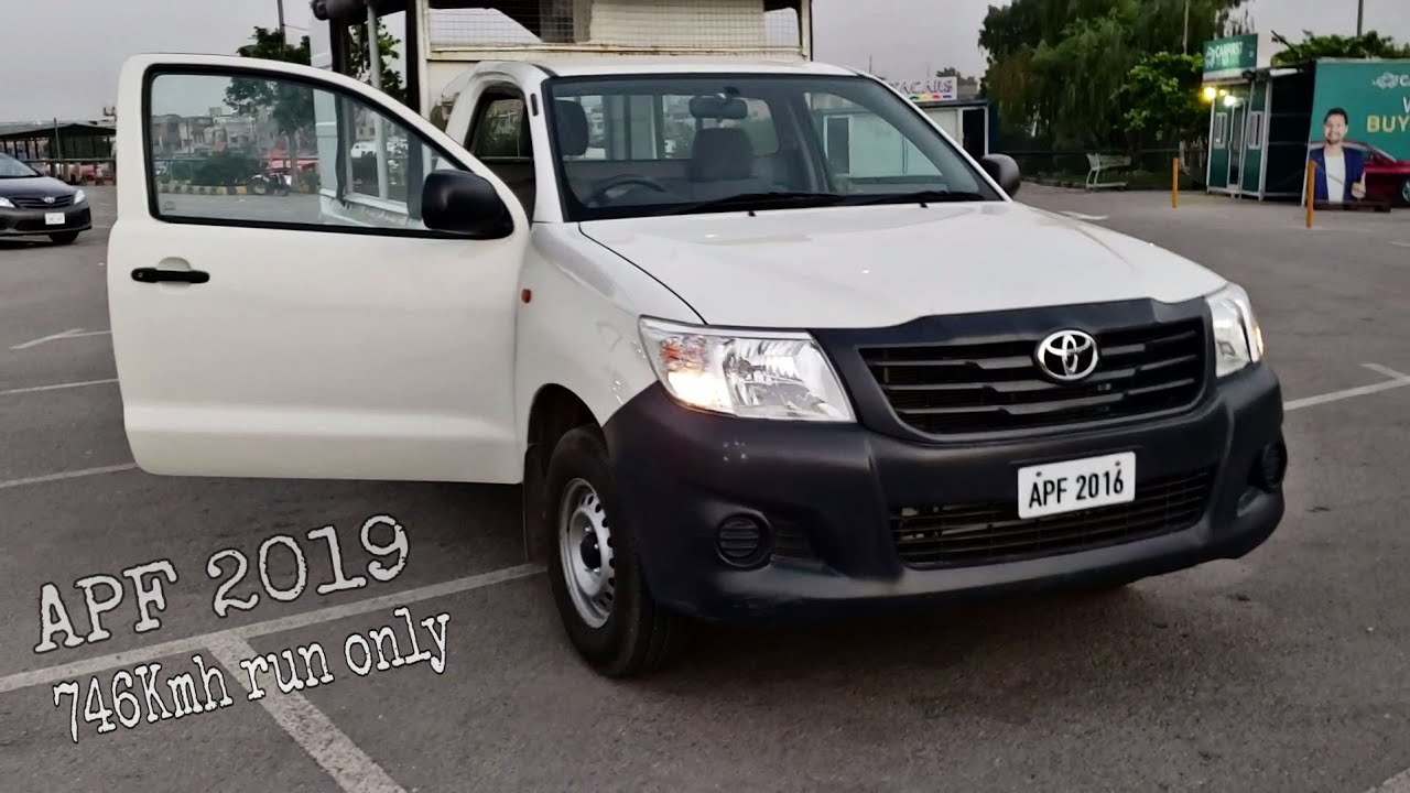 Toyota hilux 2016 model applied  for only 746kmh run