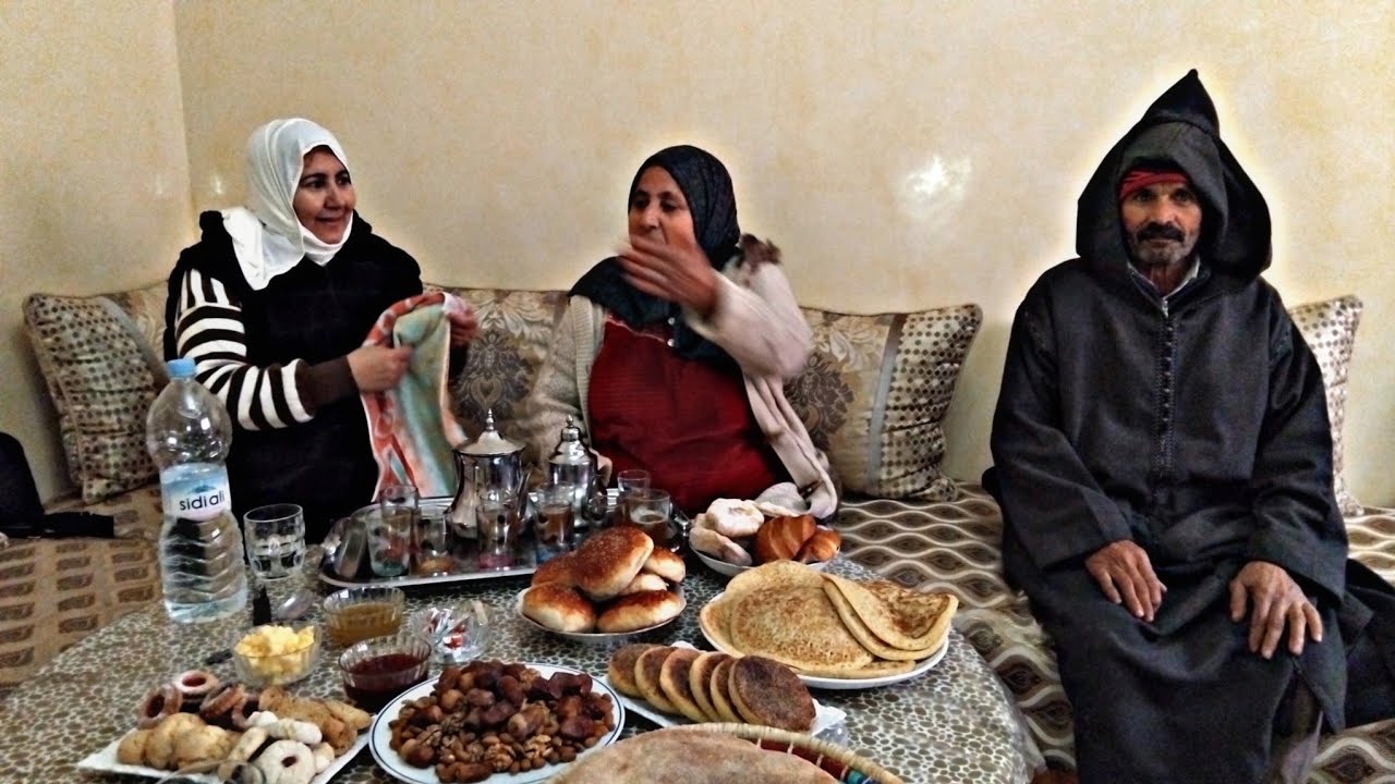 تجمعنا ضحكنا ونشطنا وعاودنا همومنا على بعضياتنا 😱ولوقع في الاخر خلعنا وصدمنا😥قدر الله معدنا منديرا⛈️