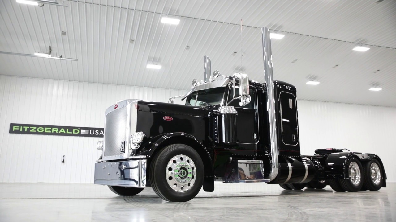 Custom Peterbilt 389 - 44in Flat Top - Cummins X15