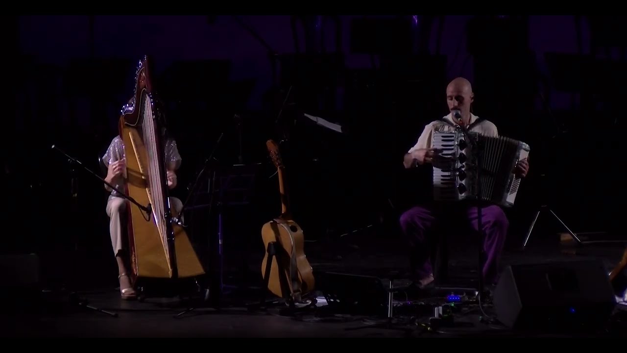 Tin Gardil & Ruth Vaucher cantan Canciones del Litoral ( en vivo )Teatro Florencio Sanchez. #sampayo