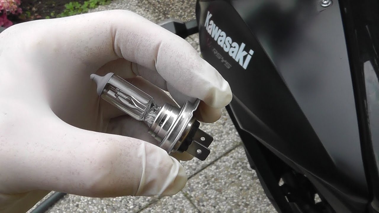 Videoguida: Sostituzione lampadina Kawasaki Versys 650