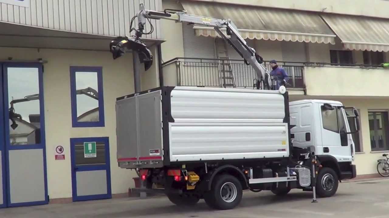 Iveco Eurocargo 2 assi - Cassone ribaltabile con caricatore forestale Icar Bazzoli