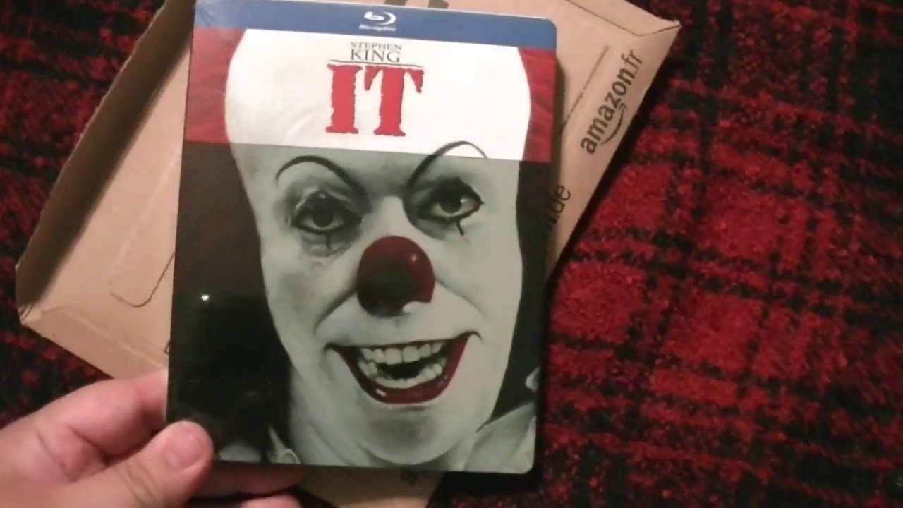 IT the 1990 original movie and IT the 2017 remake Blu-ray Steelbook unboxing