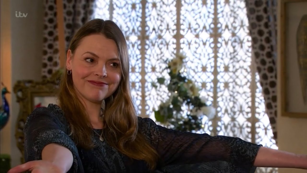 Tracy Barlow - 20th December 2021