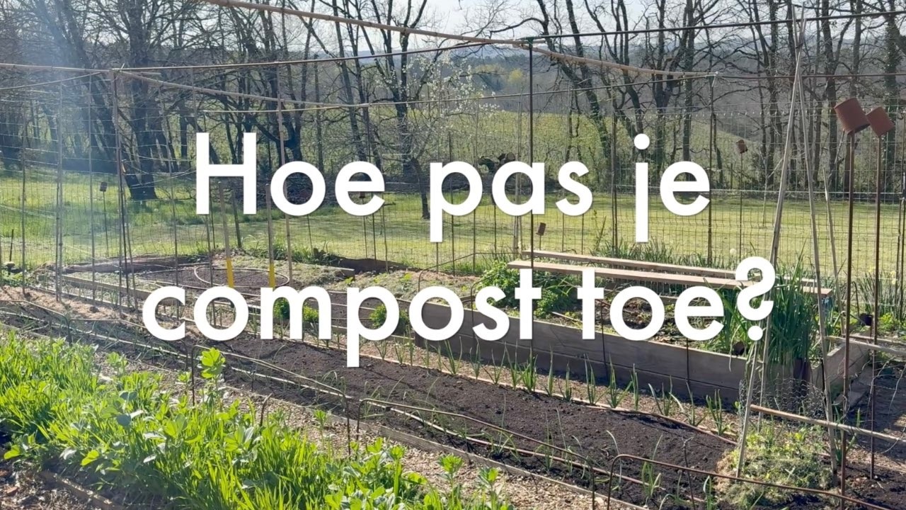 Ini's Moestuin #271 Zaaien o.a. bloemen, kruiden en 6 resistente tomaten. Nu compost aanbrengen.