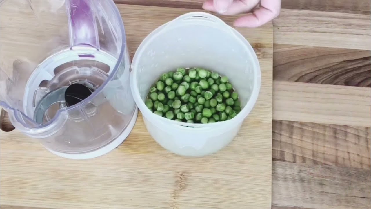 How to make : Homemade Baby Food from 6 months - Potatoes + Peas Pur&eacute;e