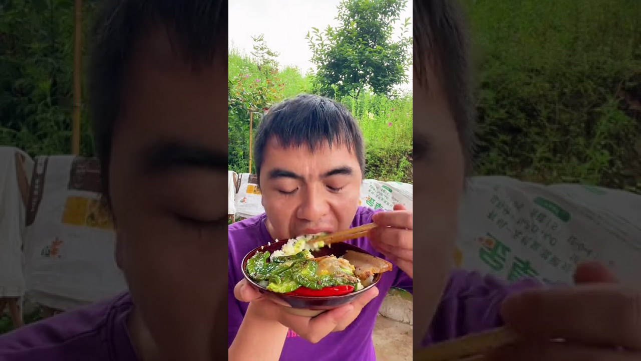 兄弟姐妹们 吃饭了哦 今天吃腊肉 简简单单又是一餐#抖音美食推荐官 #美食 #普通的饭菜都是家的味道 @DOU+小助手