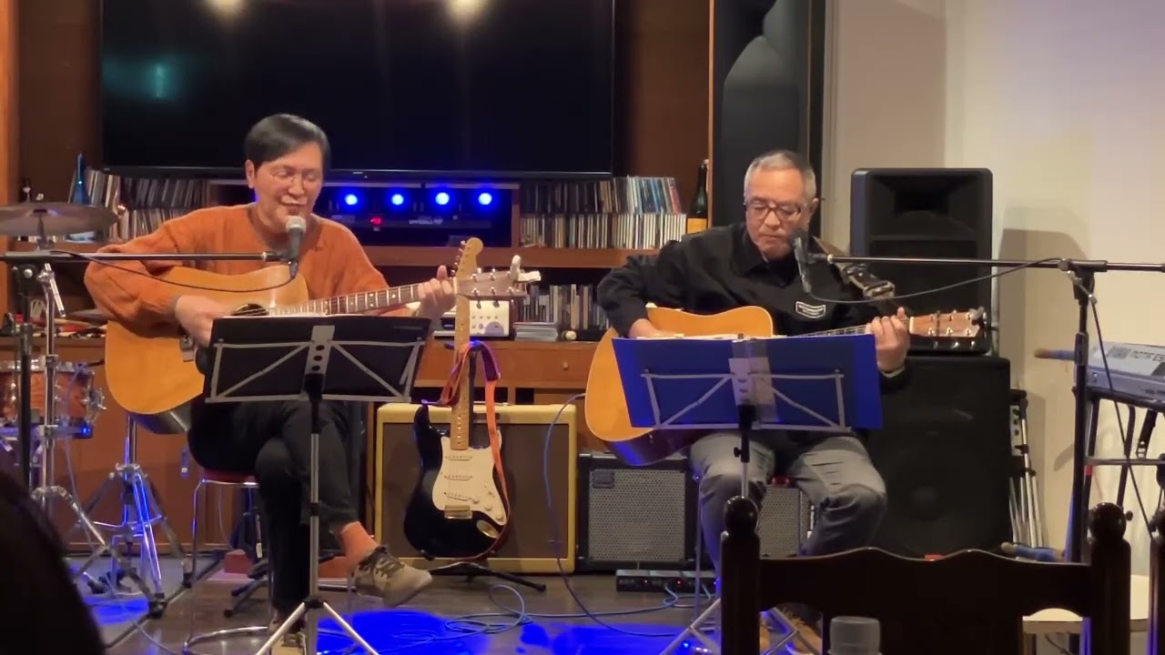 ツインズライト　　　　　　　　　　　柿のみ色した水曜日