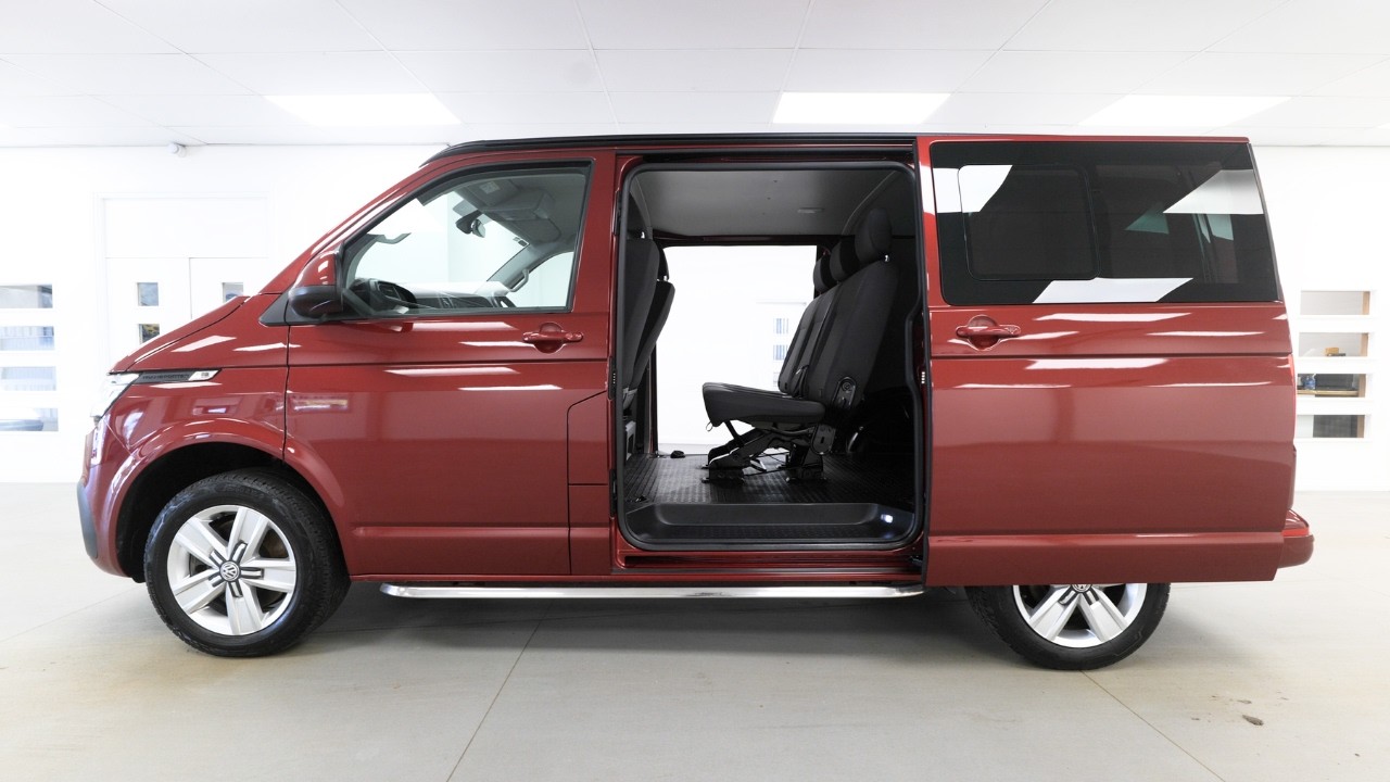 Volkswagen Transporter T32 2.0 Highline Edition Fortana Red TDI  SWB Kombi - CX20 ODE - VanStar