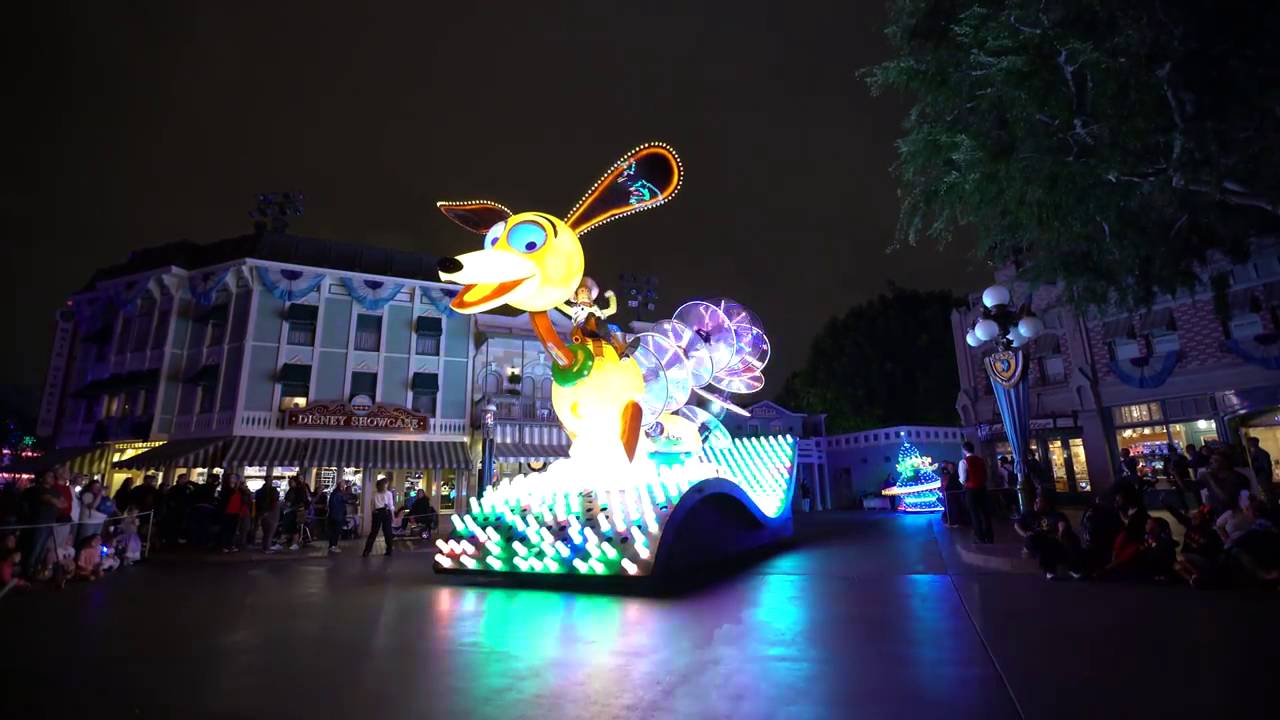 Paint the night parade Disneyland