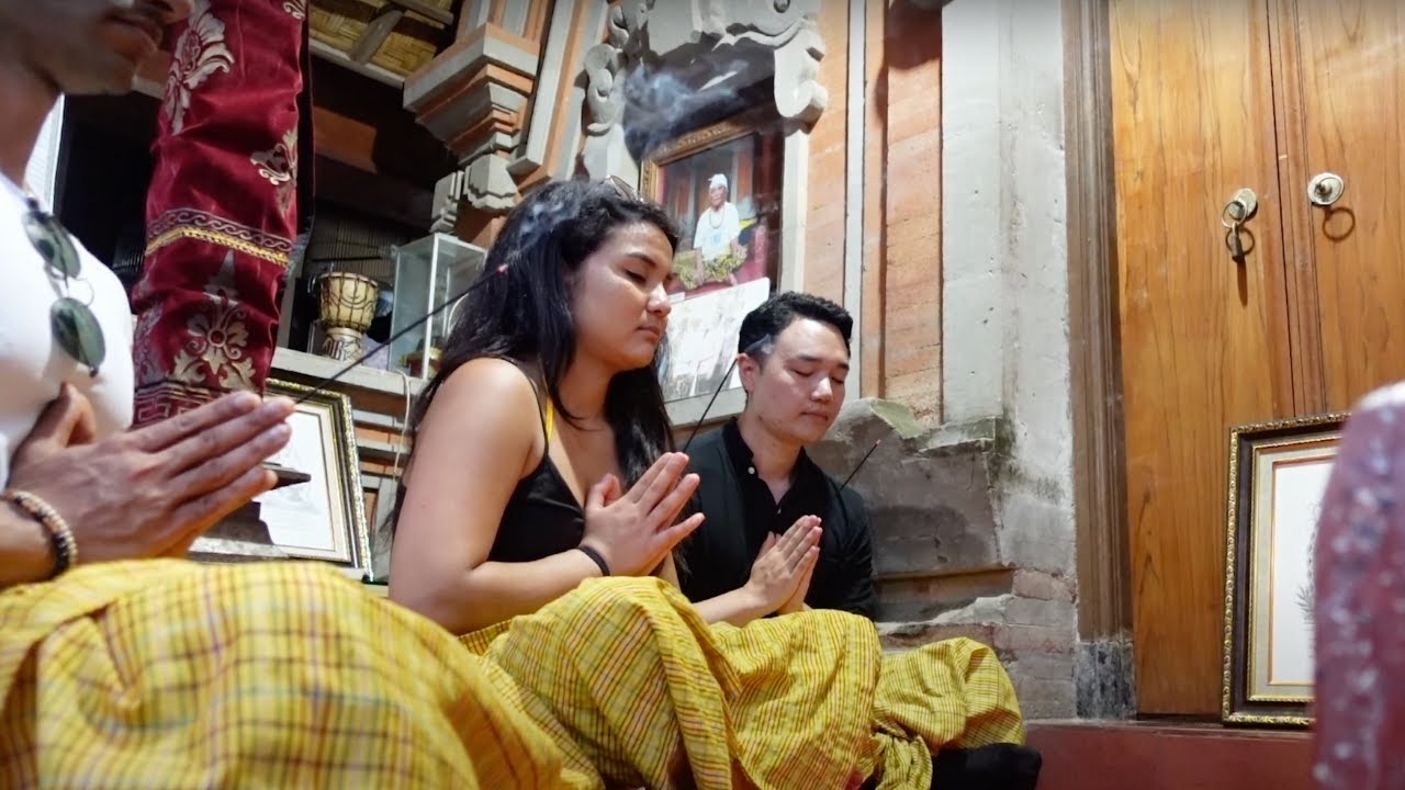 Visiting a Balinese Traditional Healer (From Eat Pray Love)