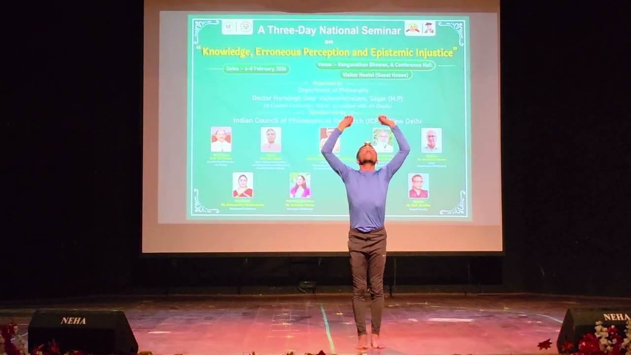 Deep Jyoti Iqbaljeet Singh is showcasing advanced yoga asanas! 🙏🧘‍♀️ #Yoga #Asanas #Wellness