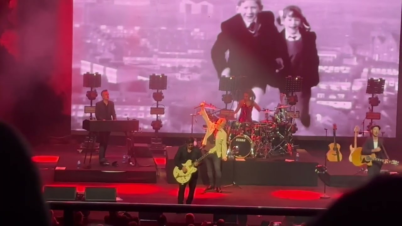 Simple Minds - Belfast Child (live)