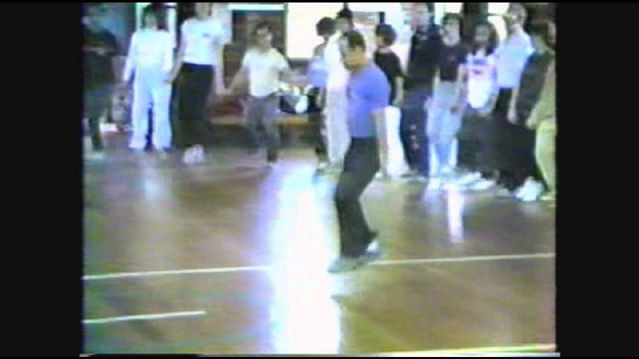 Moshiko teaches Debka Dor *1986* מושיקו מלמד את דבקה דור