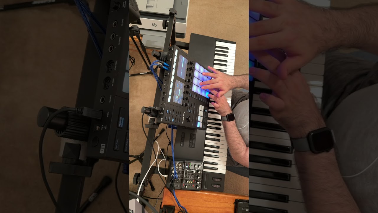 10/29 Upbeat pop. #maschinemk3 #producerlife #musician #fingerdrumming #popbeats