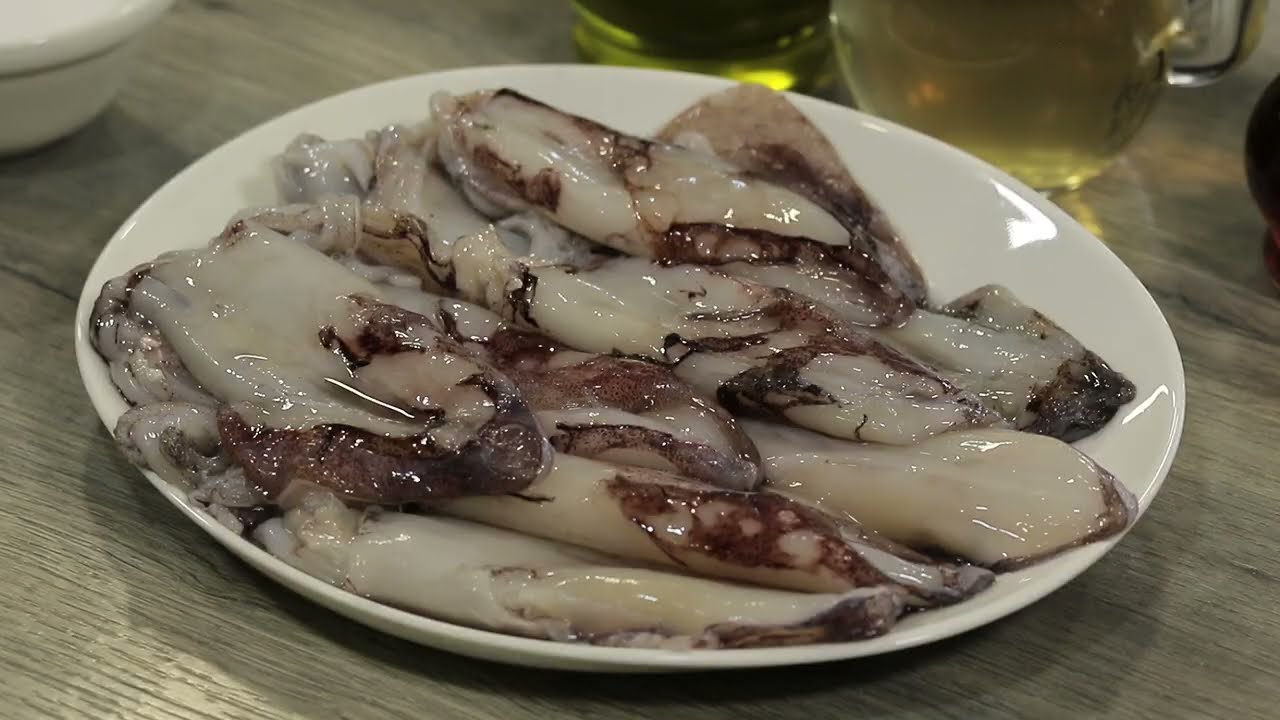 Bračka posla s gastro ribarnicama Brač - Lignje na Dubrovački (podušene lignje)