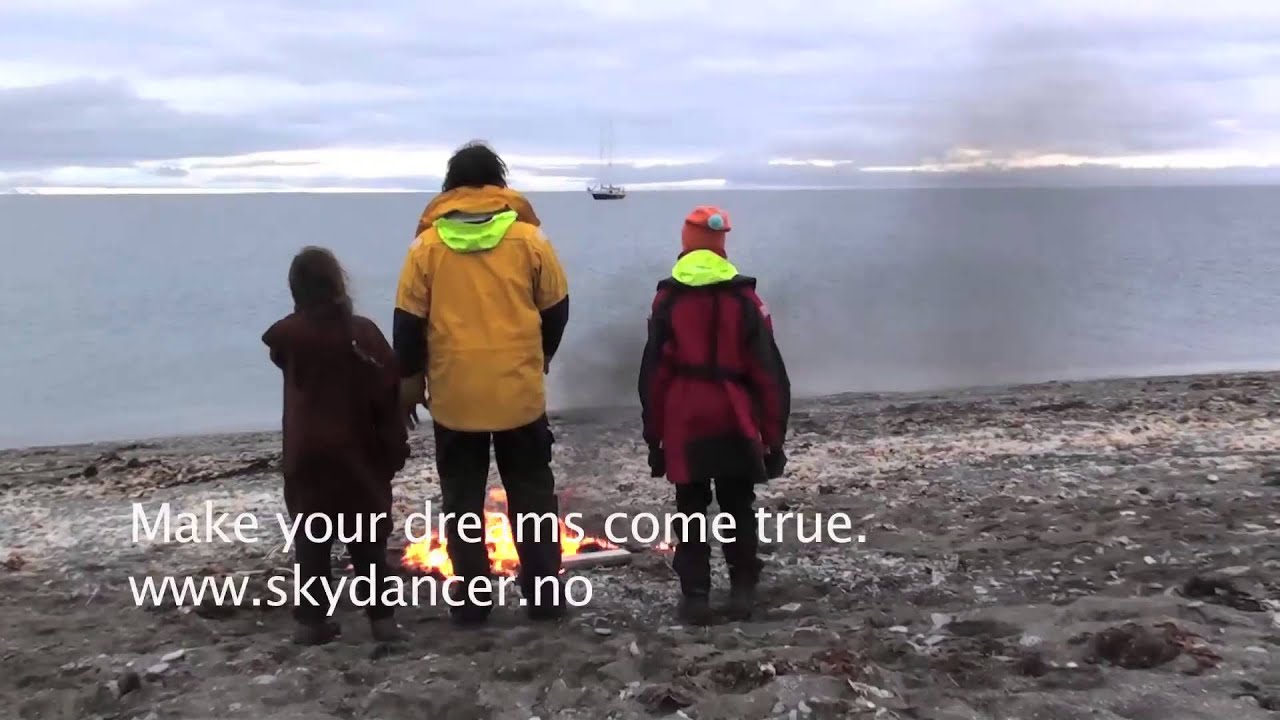 Skydancer sailing Svalbard 2014