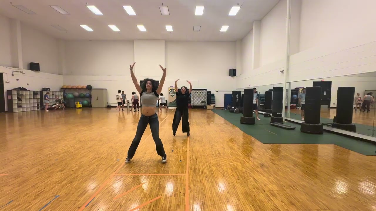 02/12 Gabriela (2/6 members) 
