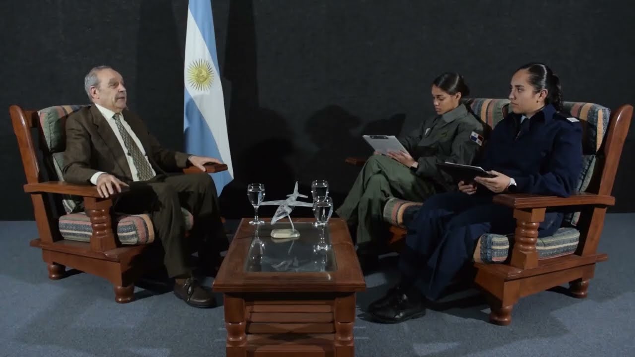 SENTIR MALVINAS - Entrevista al Com. (R) VGM Mario Jorge CAFFARATTI, piloto del avión A-4C SKYHAWK