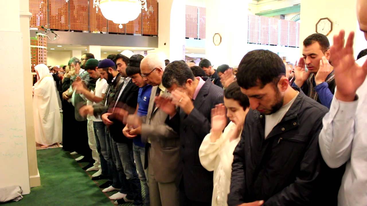Eid bönen i Stockholms Moské 17-07-2015