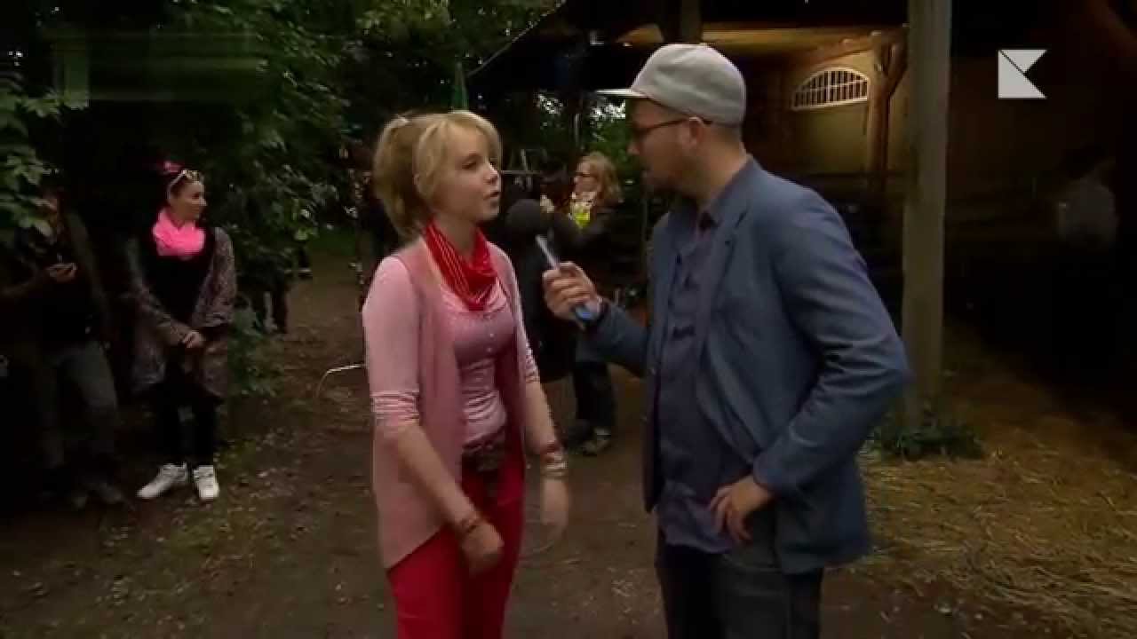 MJF_LinaLarissaStrahl_Lisa-MarieKoroll003 (KI.KALive 18.12.14)