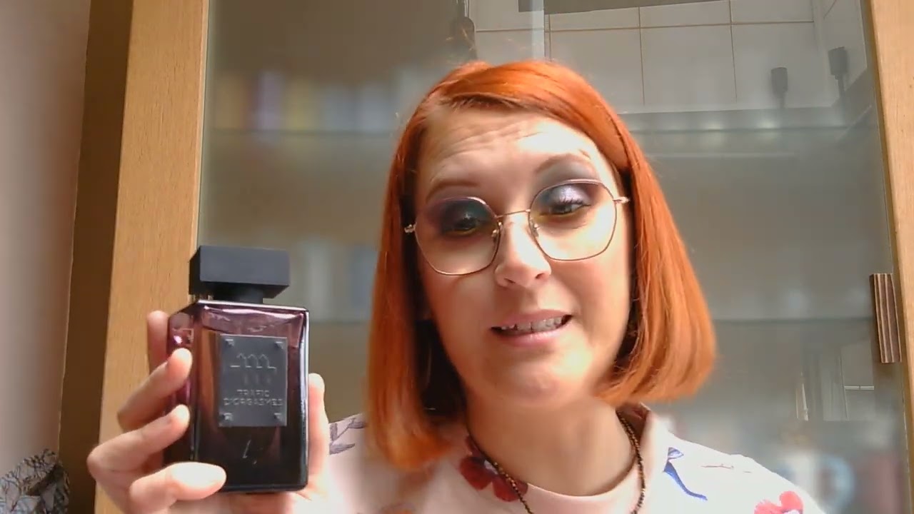 2599 Revue PARFUM Trafic d'orgasmes de Martine Cosmetics, le plus beau parfum à la violette!Un coup