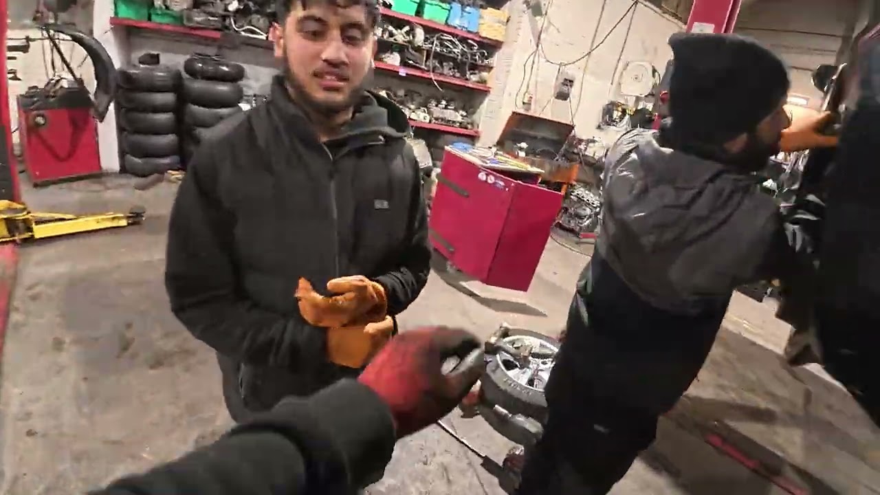 Piąteczek i peugeot wymiana alternatora 😅to nie toyota 😁😁😁😁