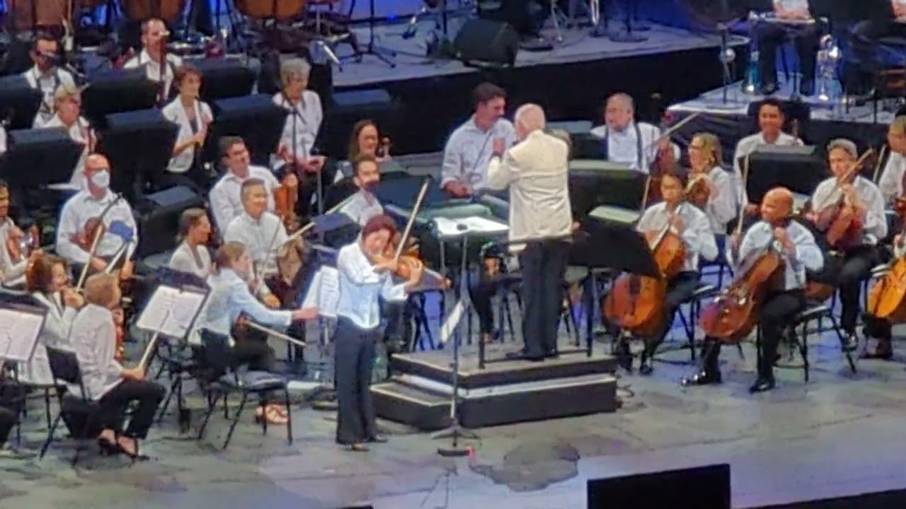 RAW: Fiddler on the Roof (John Williams and Violinist Bing Wang) Live at the Hollywood Bowl 9/2/22