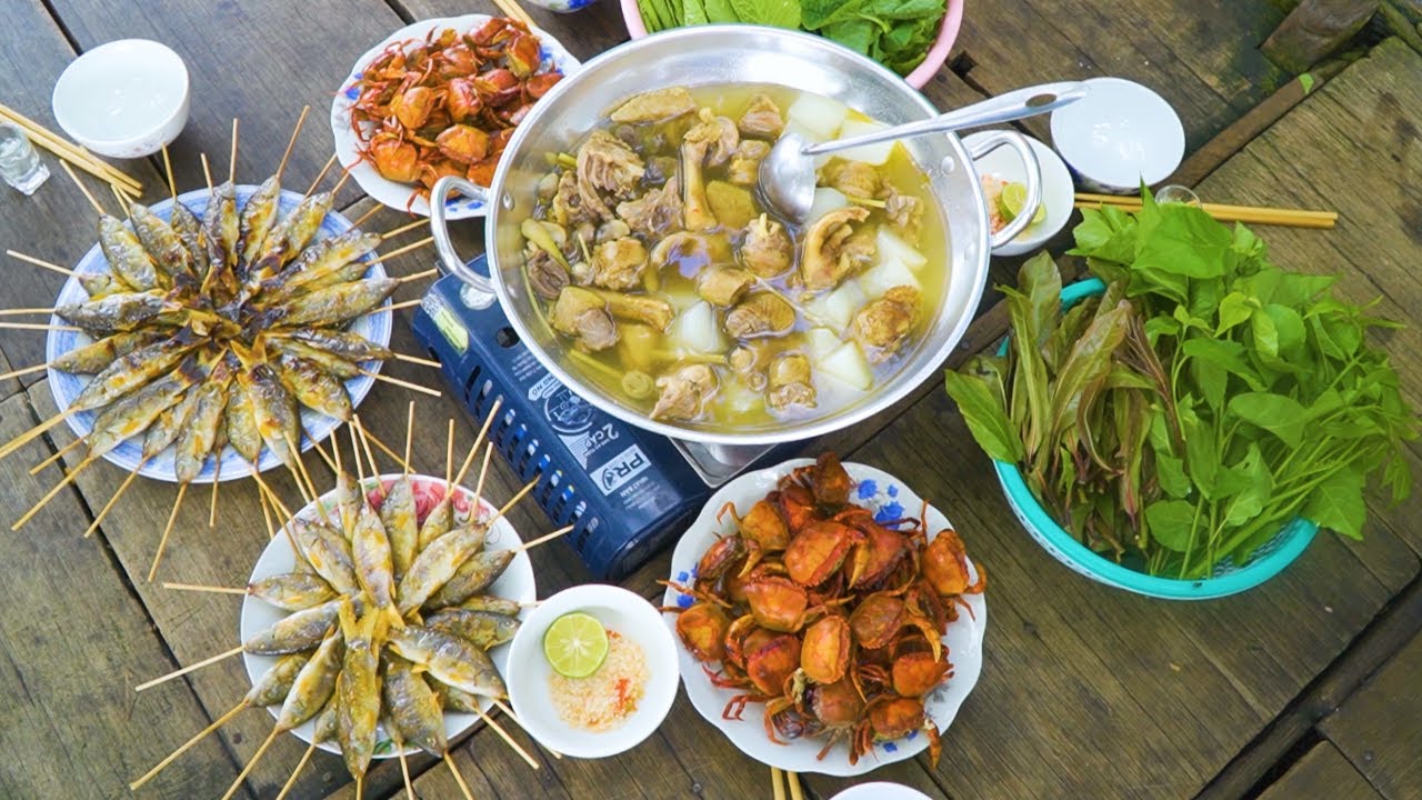 Cá Heo Nướng Mọi Cuốn Rau Rừng, 