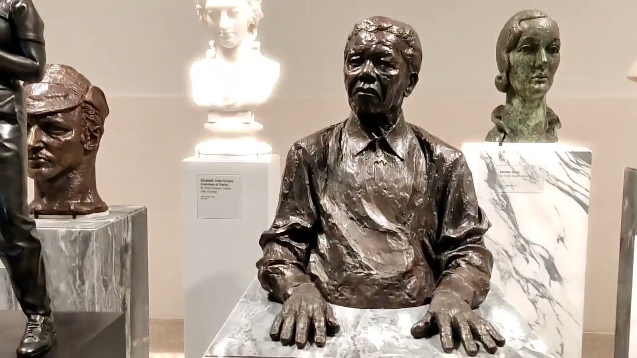 Art Gallery review. The National Portrait gallery Walking tour London