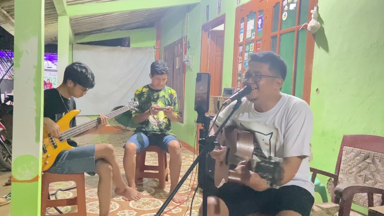 PUTIH - SAMPAI MATI [Cover Akustik Di Teras] by Brisikustik