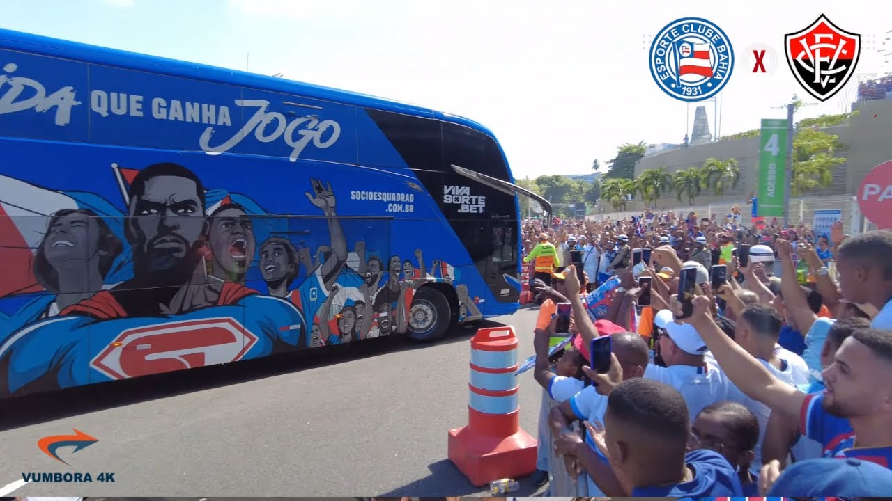 SALVADOR BAHIA - BAHIA X VITÓRIA CLÁSSICO 500 - TORCIDA DO BAHIA  AO REDOR DA ARENA FONTE NOVA