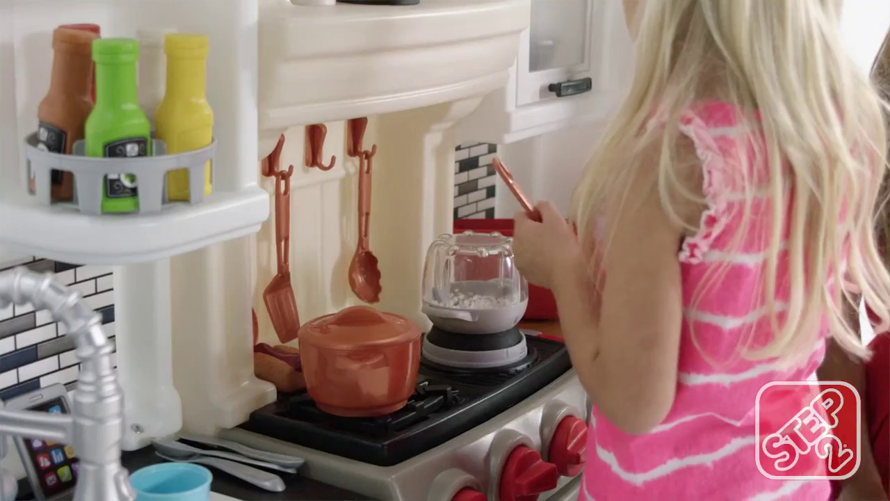Step2 Grand Luxe Kitchen