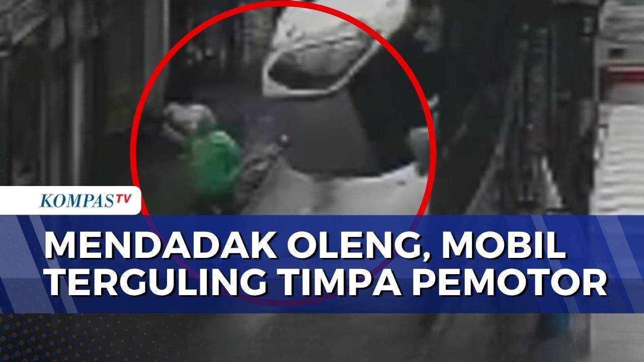 Terekam CCTV! Detik-Detik Mobil Terguling dan Timpa Pemotor di Surabaya | BERUT