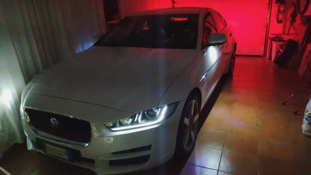 How to change courtesy lights Jaguar XE