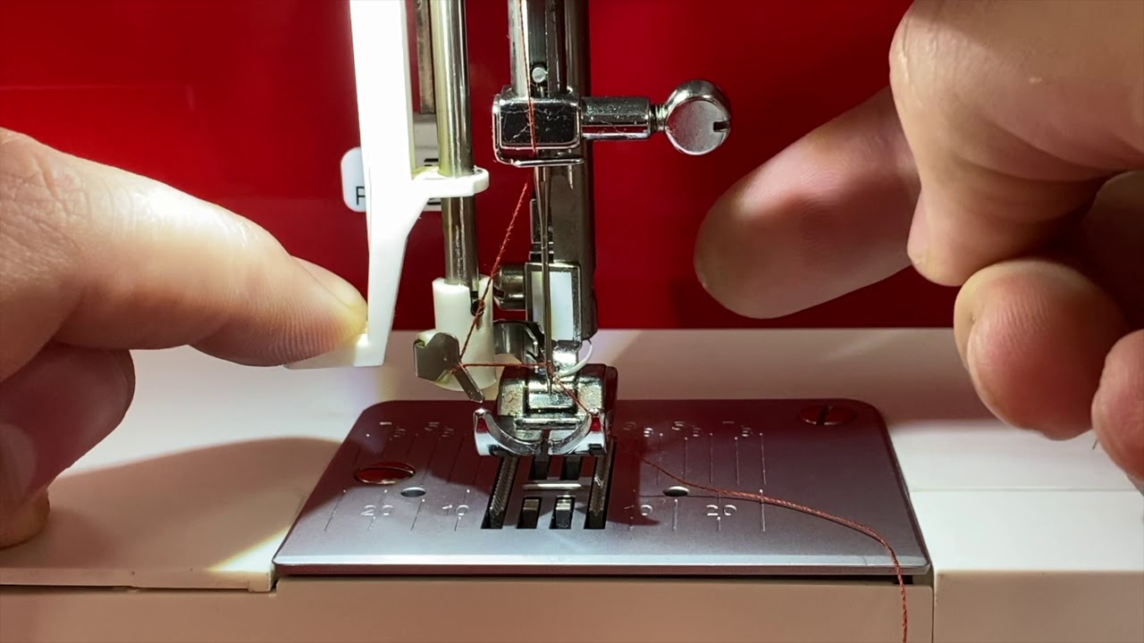 Como usar un enhebrador automático DE UNA MÁQUINA DE COSER