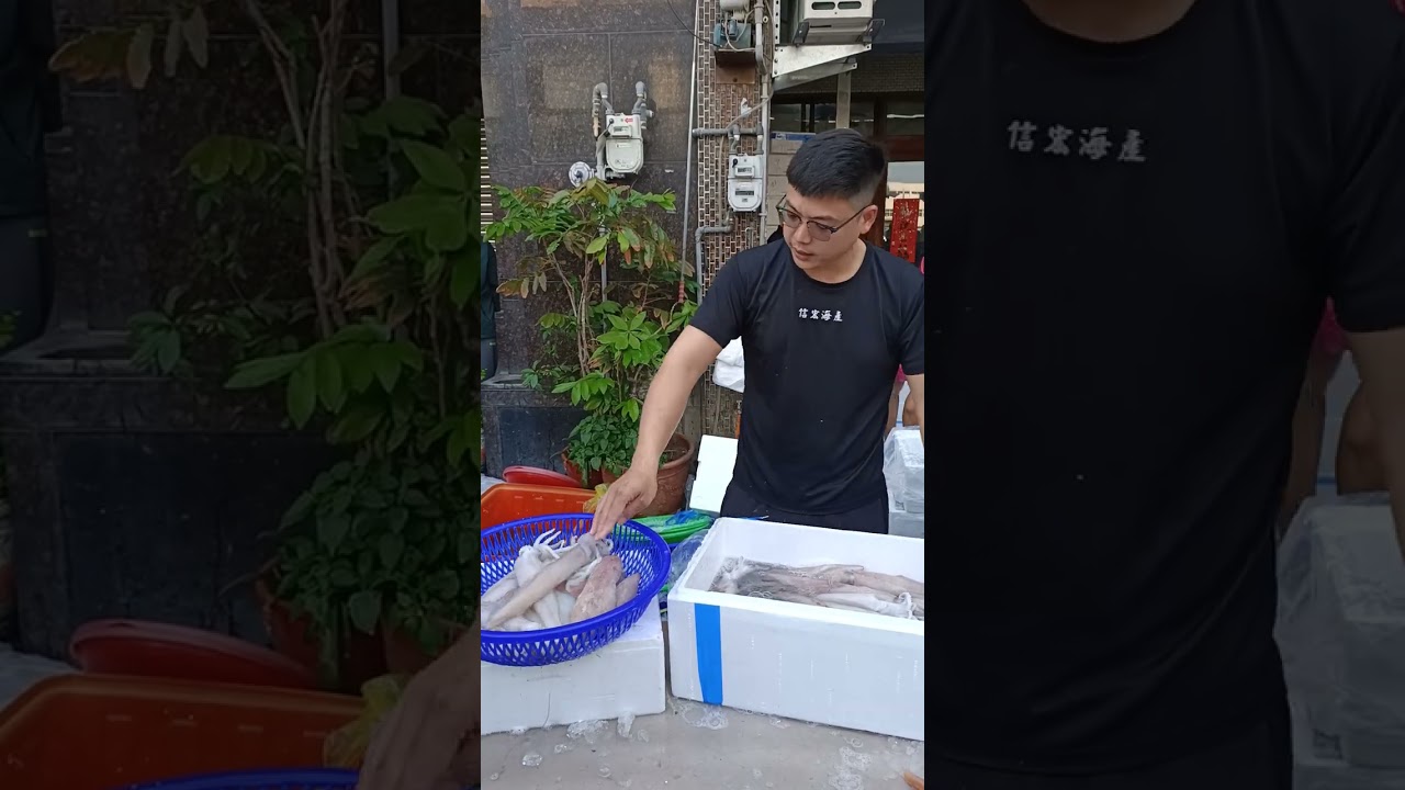 帥兒子聽到客人透抽要1000 馬上抓狂亂丟一通 