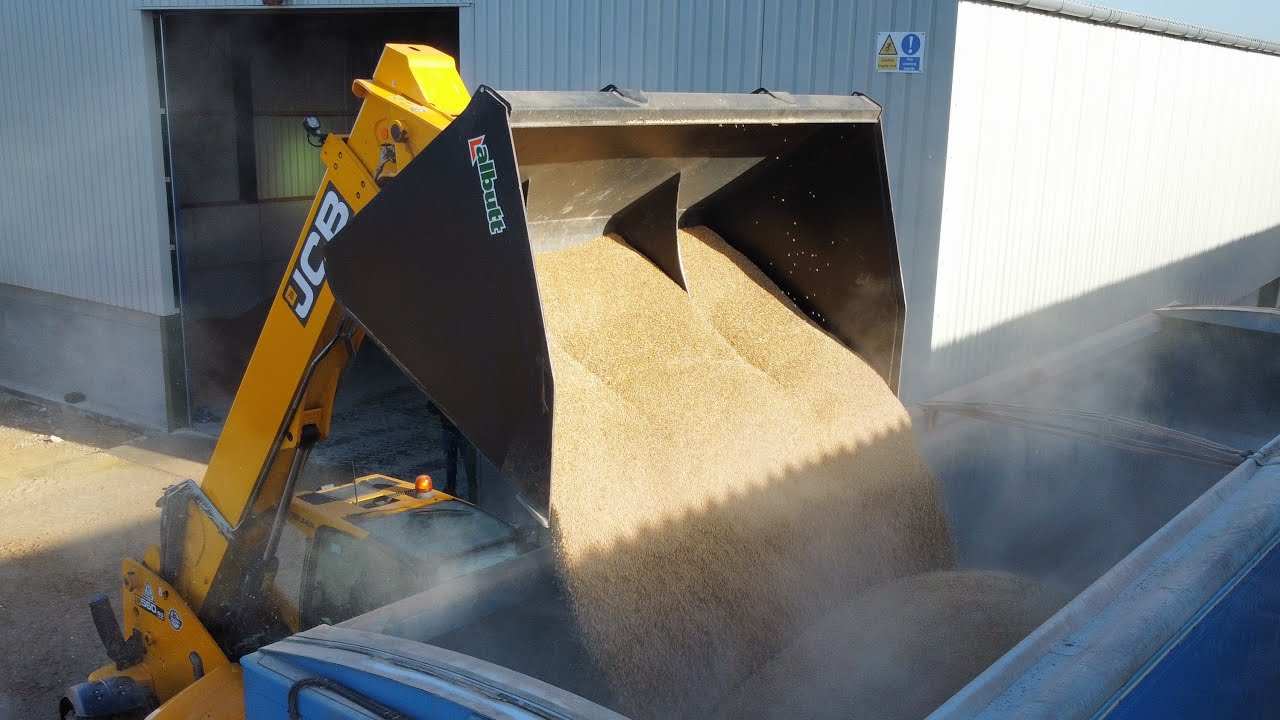 Build your own grain store 1 year later, loading lorry’s and Q&A on the build