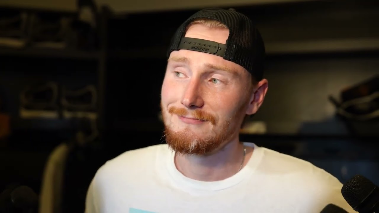 Locker Room Raw: Korpisalo Speaks Following Bruins Captains Practice