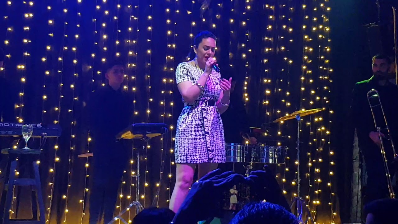 Ángela Leiva- Equivocada/ Como- (Mala vida pub)