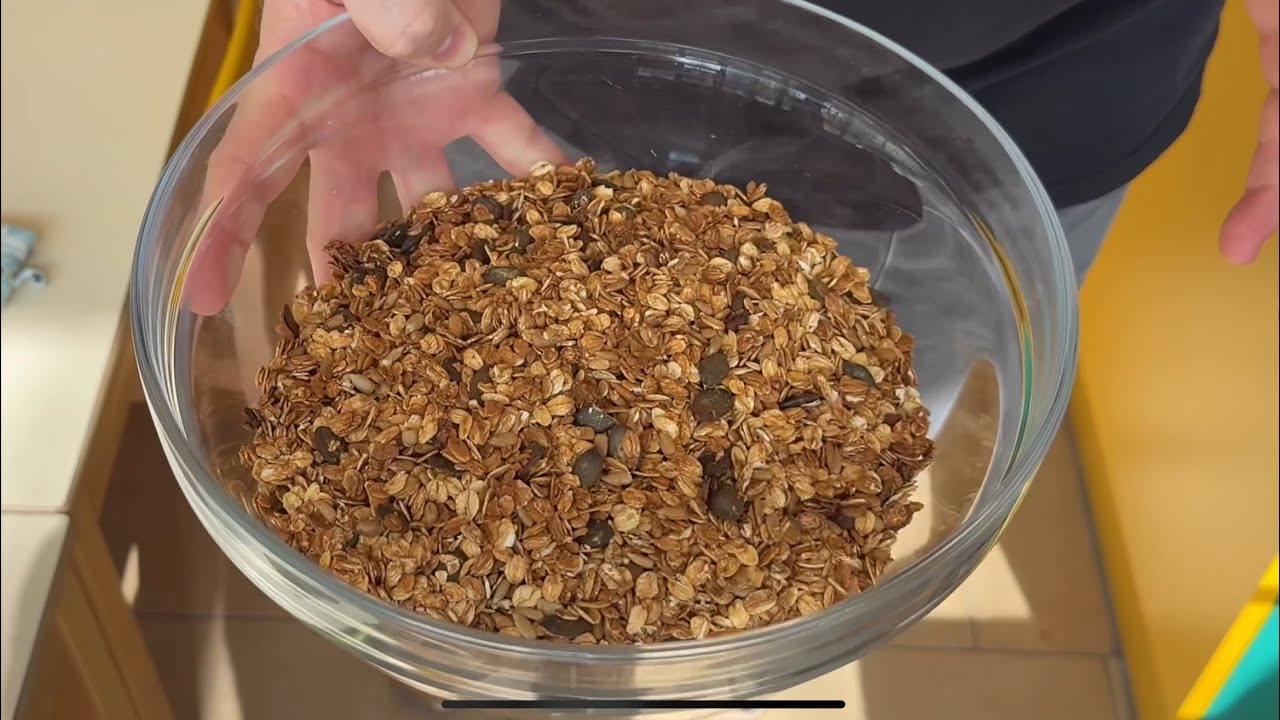 Tipp des Monats: April 2025: Müsli backen