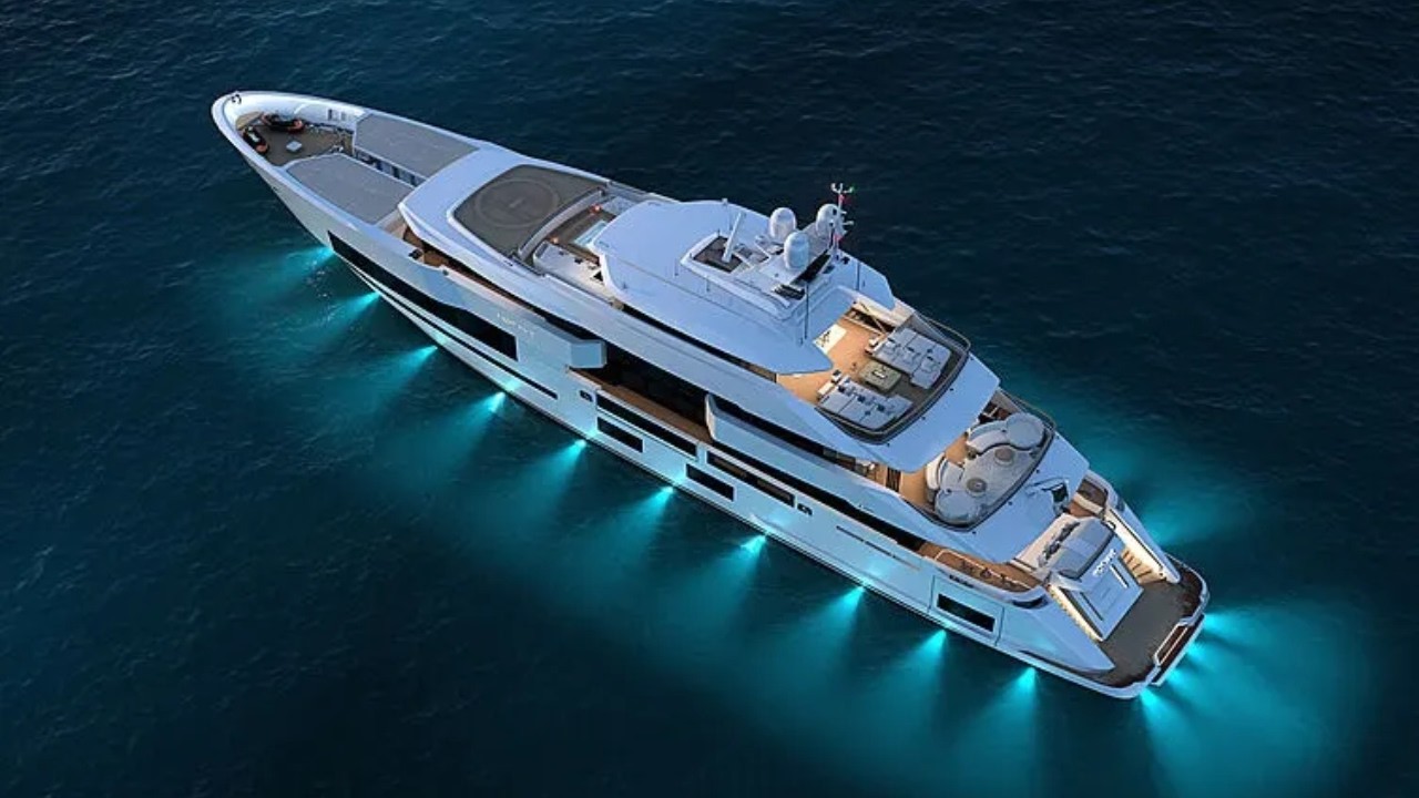 Je visite un nouveau superyacht avec 3 piscines : M/Y JAS