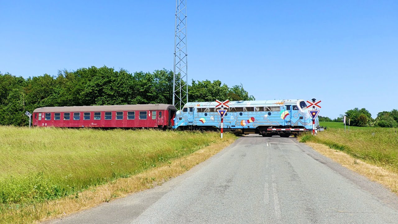 B 332 afhentes af MY 1126 i Høng