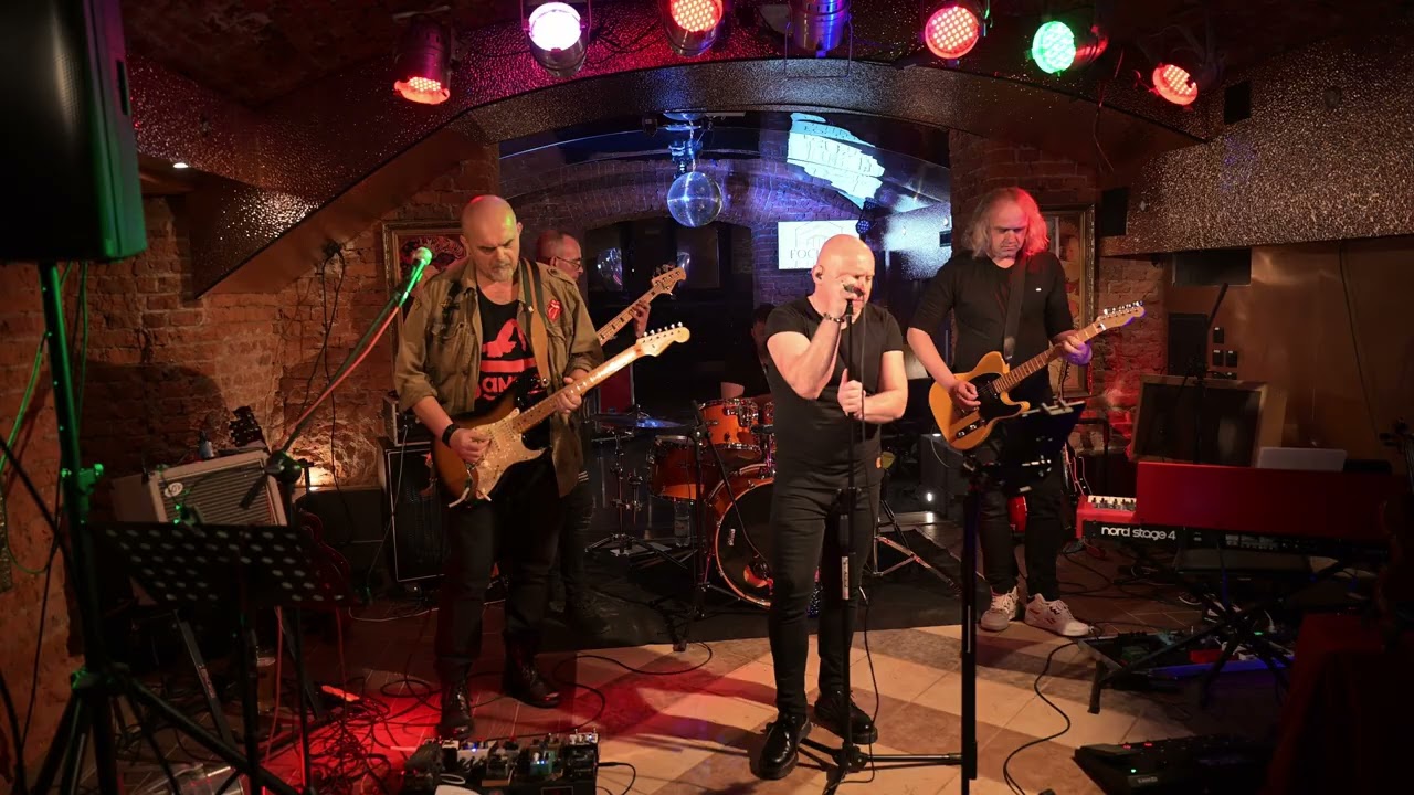 Tekla's Night - 5 Amigos - Obcy