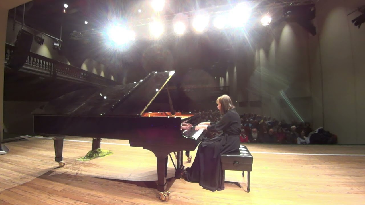 Claude Debussy,  Estampes, jardins sous la pluie