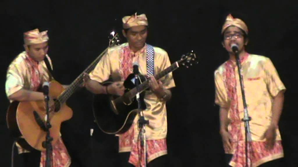 VG GP GPIB MARDEN in Action during Vocal Group COMPETITION IN MALANG 2015