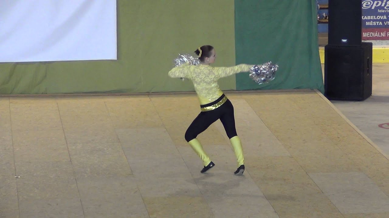 Veronika Dubnová - CHEEKY CHEERKY HK
