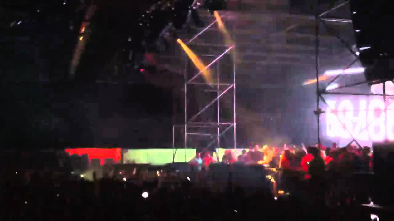 2/10 CARL COX @ TIME WARP ITALY 2011 (HD)