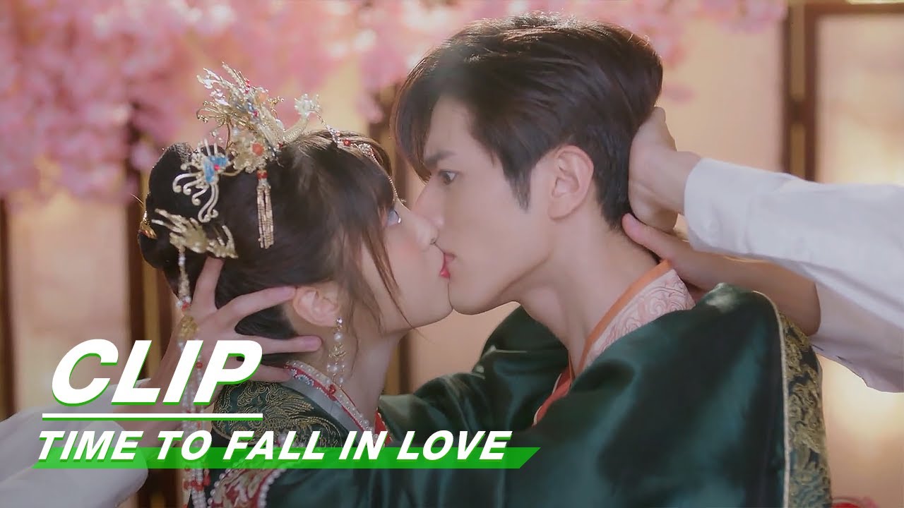 Clip: The grand wedding photoshoot | Time to Fall in Love EP03 | 终于轮到我恋爱了 | iQIYI